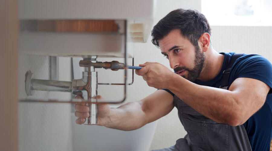 Sink faucet replacement in Wheelwright, KY